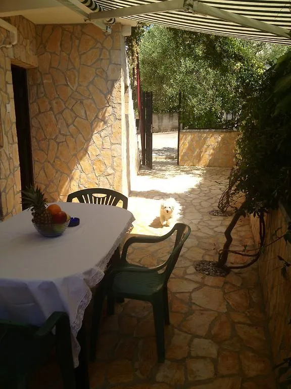 Apartment Nela Funtana