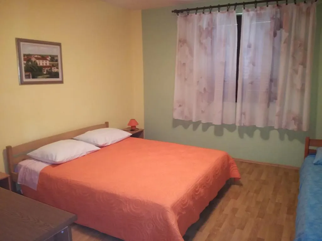 Apartment Nela Funtana Croatia