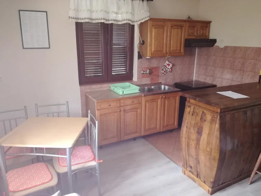 Apartment Nela Funtana 0*,  Croatia